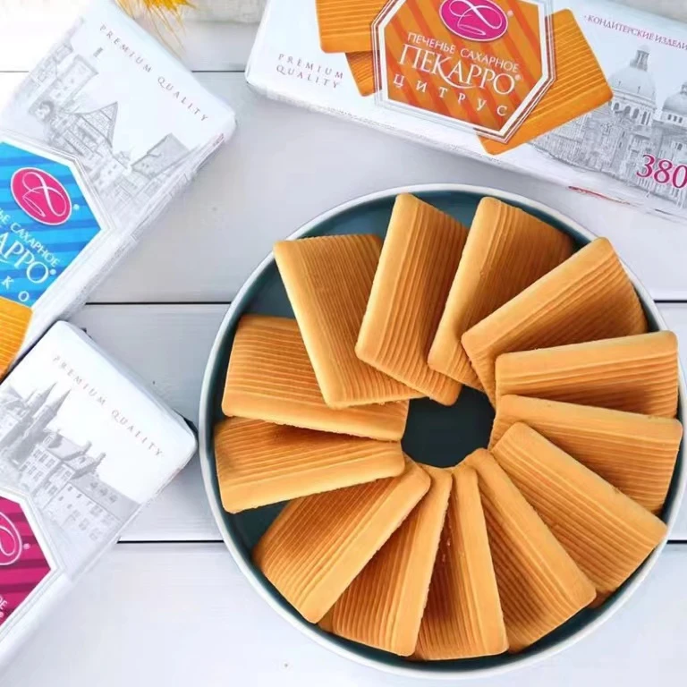 老式牛奶饼干俄罗斯原装莫洛奶香浓郁休闲零食香酥松脆美味FLY