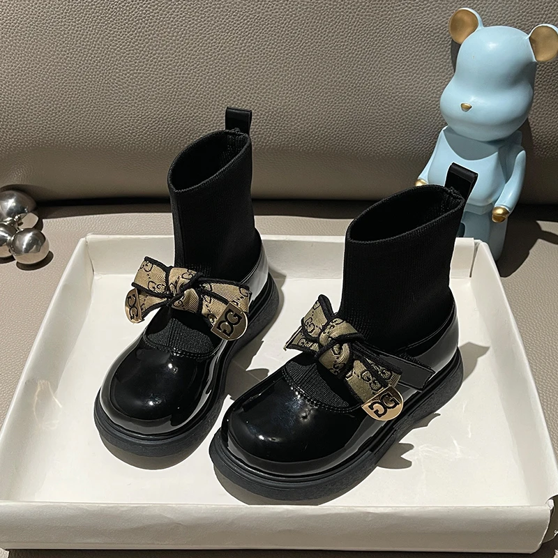 女童靴子2023秋冬新款儿童洋气马丁靴加绒公主短靴宝宝水晶袜子靴