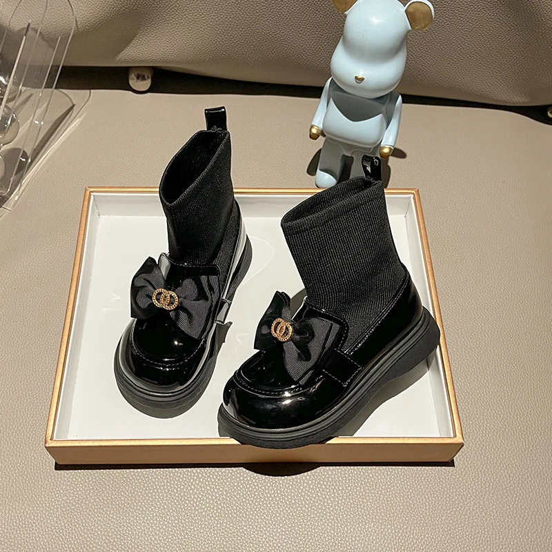女童靴子2024冬季新款时尚英伦风儿童皮靴防滑冬天中大童轻便短靴