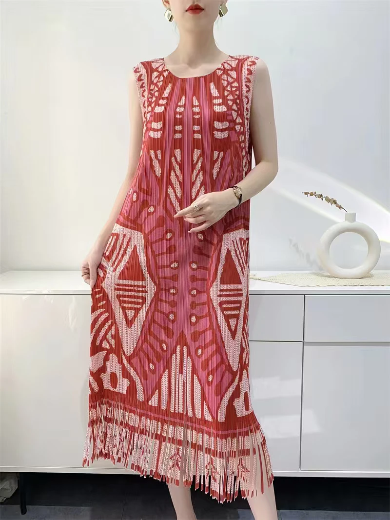 2025夏季新款流苏褶皱连衣裙民族风中长款无袖修身背心裙子小众女