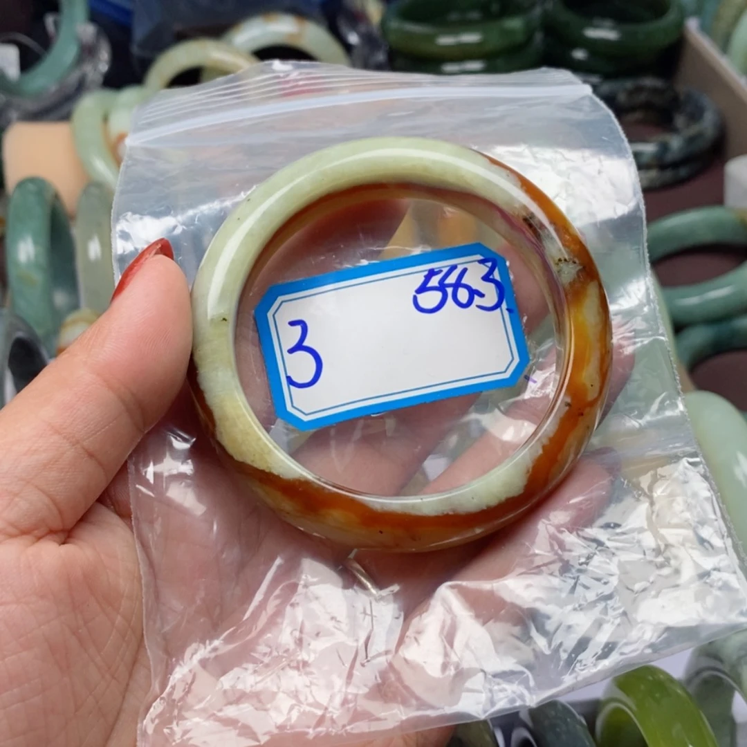 【闪购商品】蛇纹石玉手镯未镶嵌尚*