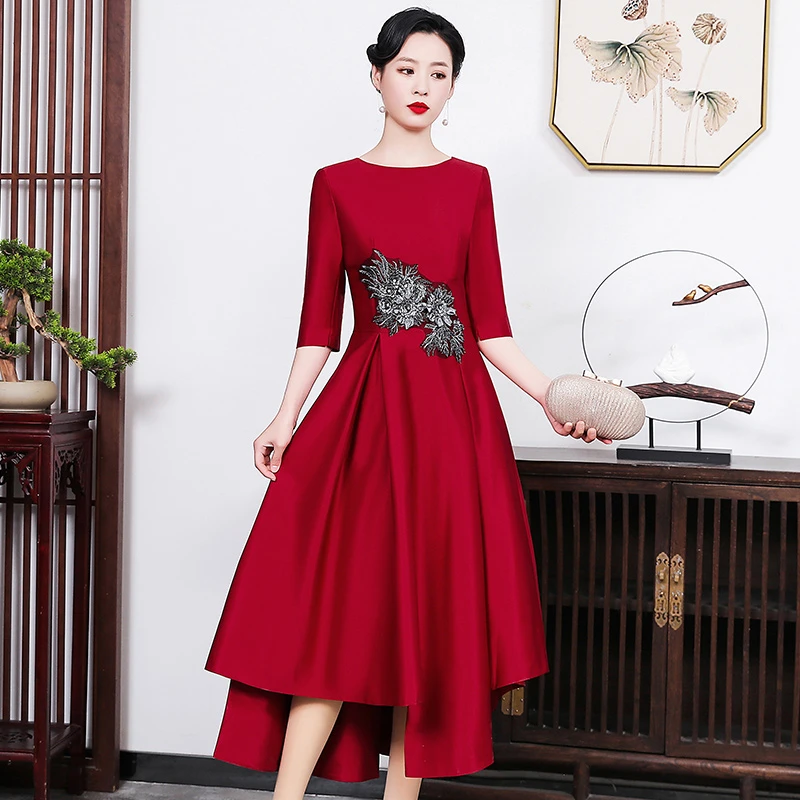 水灵子年轻妈妈婚宴红色礼服复古中国风显瘦高贵洋气丈母娘婚礼装