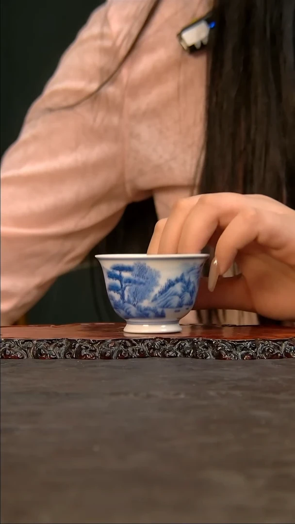 【闪购商品】青花手绘山水主人杯
