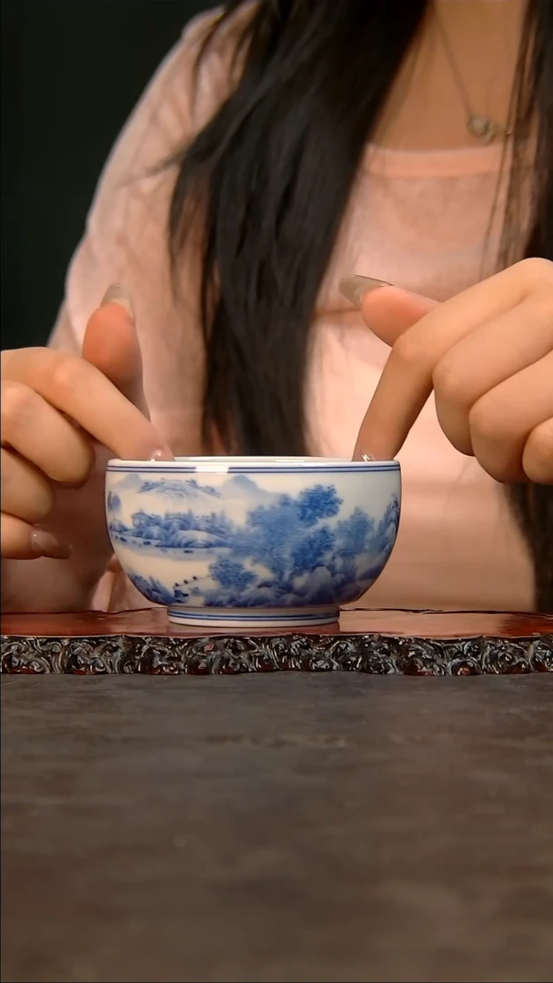 【闪购商品】青花手绘山水主人杯