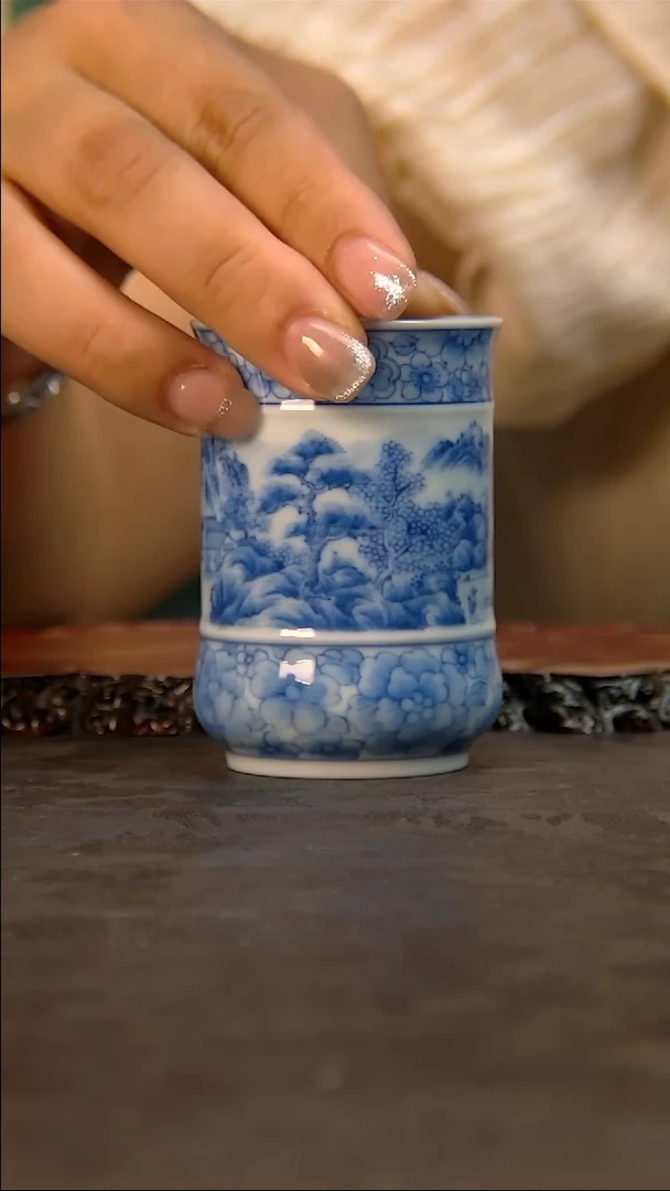 【闪购商品】青花手绘山水万花主人杯