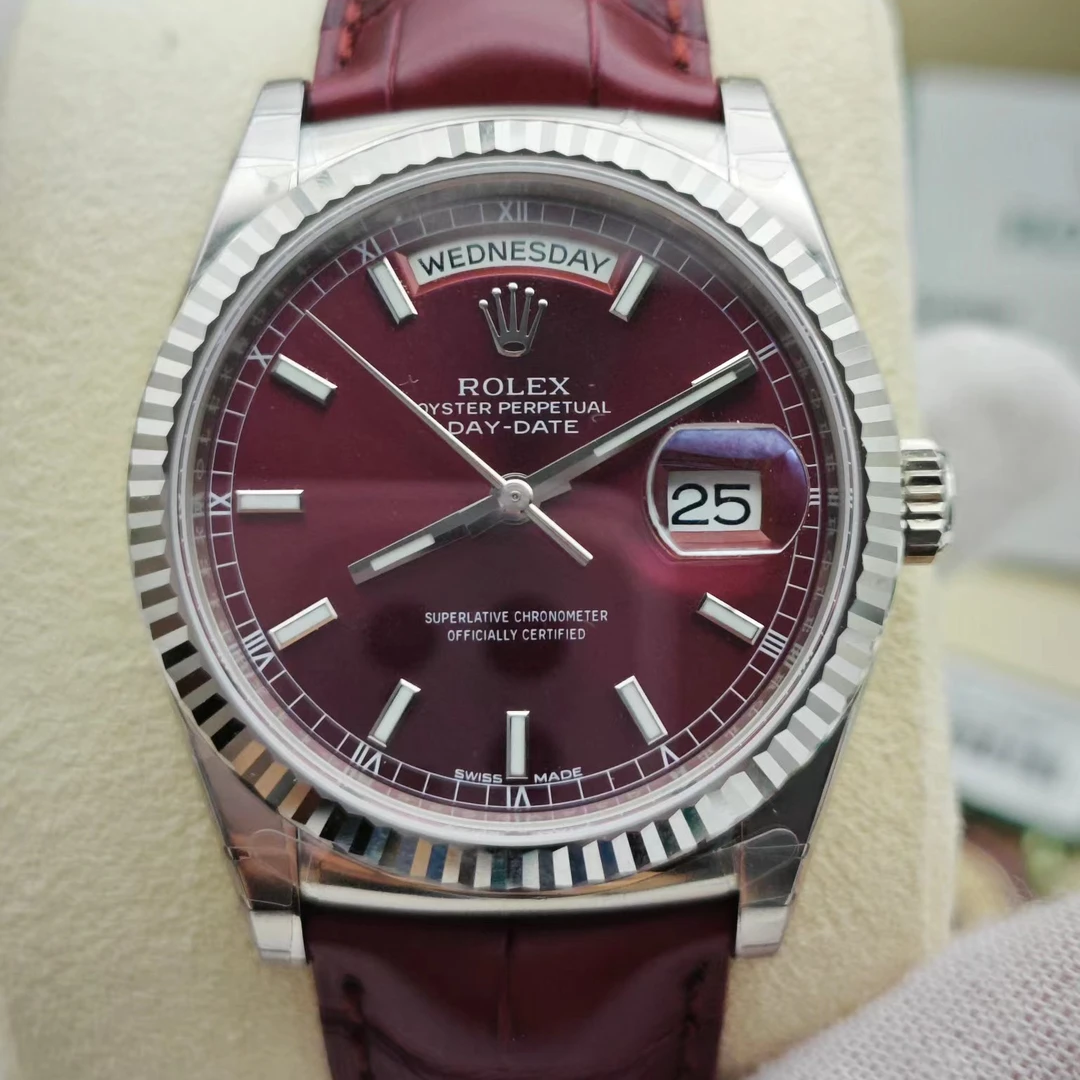 全新未使用 Rolex/劳力士 15年全新/星期日历/118139/樱桃红/36