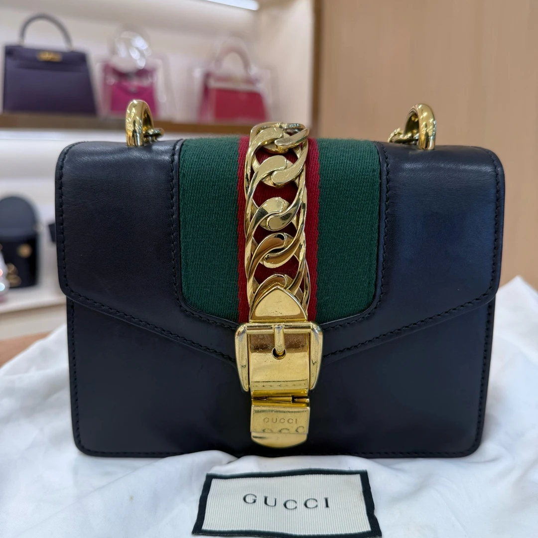 90新 GUCCI/古驰 古驰 GUCCI Sylvie塞尔维亚小号黑金链条双肩带