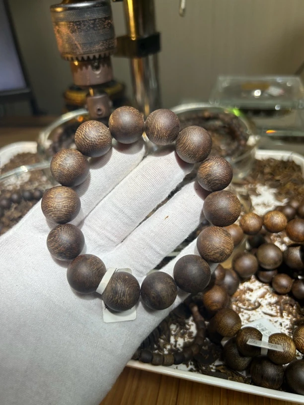 沉香手串圆珠单圈1.6+