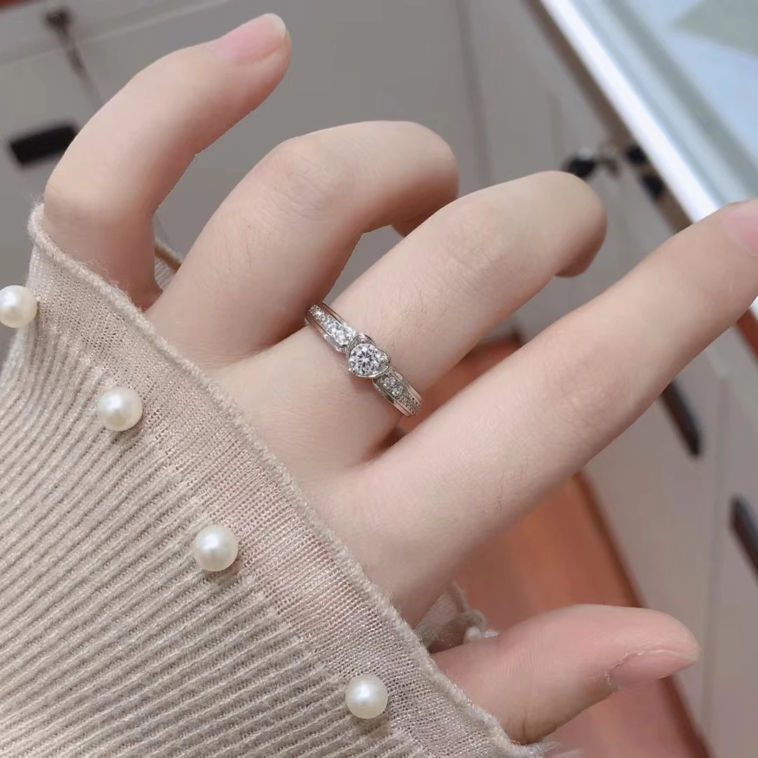 925银莫桑石戒指 【真爱女戒 】0.3克拉精致时尚款情侣结婚对戒