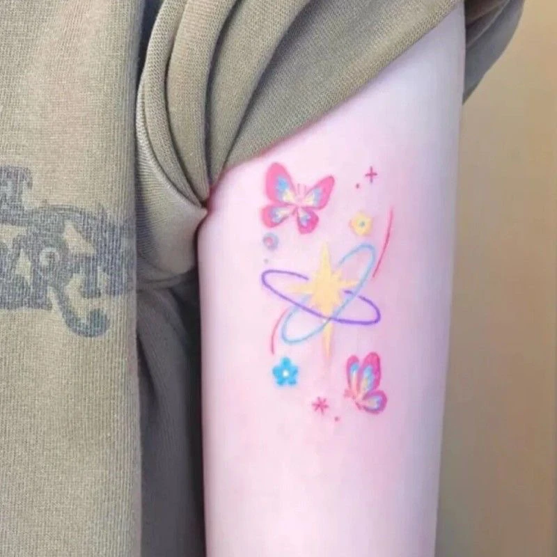 彩色蜡笔蝴蝶纹身贴防水持久仿真女学生少女纹身贴纸可爱时尚绘画