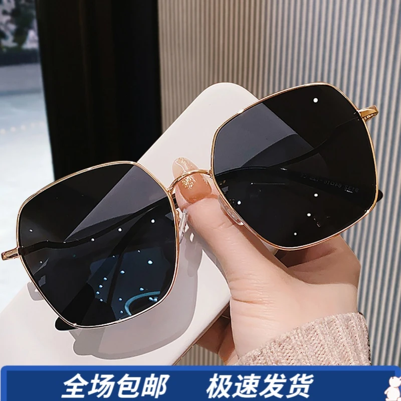 Viney太阳镜女网红气质小众方框遮阳镜个性高级度假防紫外线墨镜
