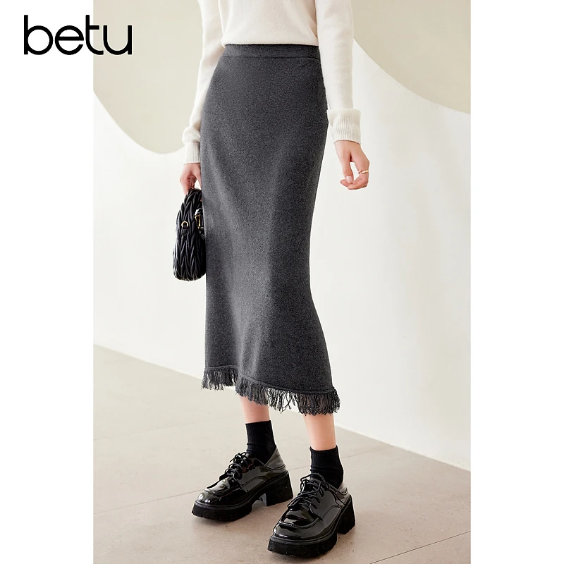 百图2023年冬季新款高腰显瘦流苏下摆中长款毛呢半身裙2312T25