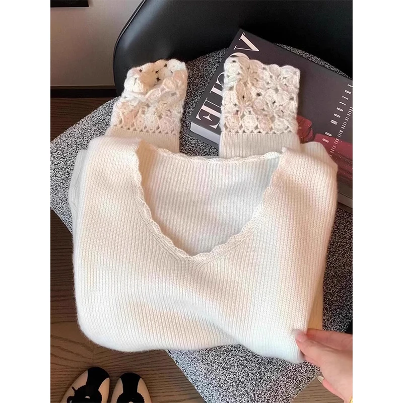 高级感白色V领花边长袖针织打底衫女超好看毛衣内搭洋气上衣秋冬