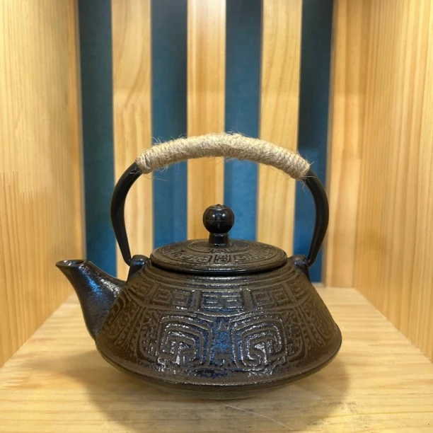 华夏铁匠  400毫升 做旧富贵花铸铁壶