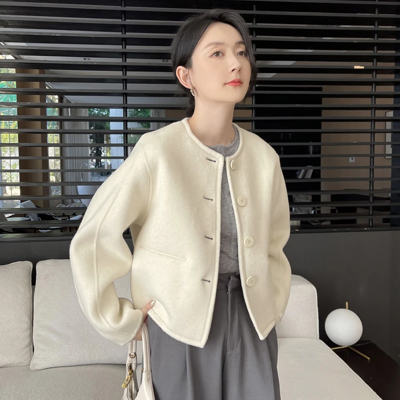 2024秋冬季新款白色小香风双面羊毛大衣女短款小个子韩系毛呢外套