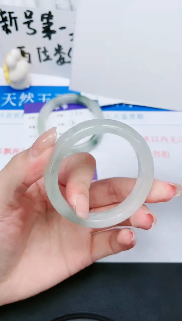 【闪购商品】石英质玉手镯未镶嵌K245-50