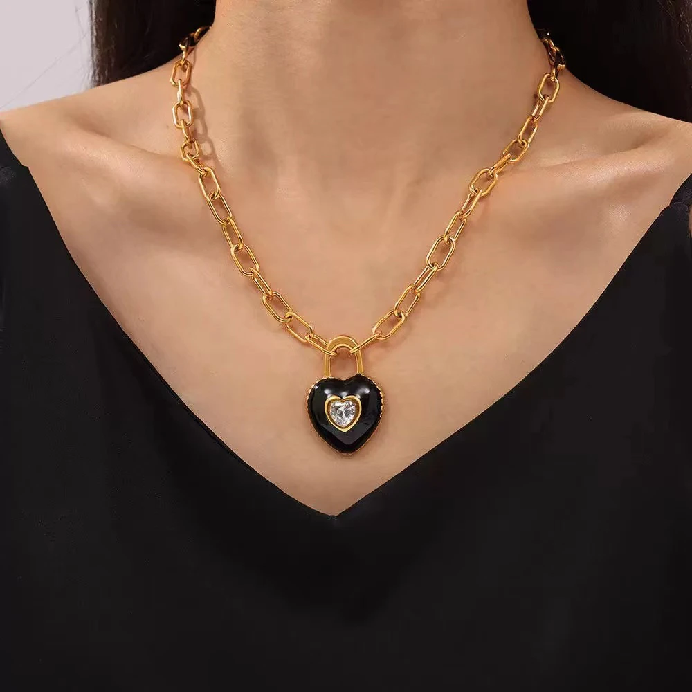 钛钢项链 复古轻奢黑色爱心锁项链-2389
