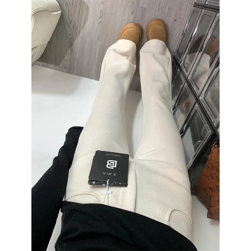 灯芯绒微喇叭裤子女杏色春季2025新款弹力慵懒马蹄运动休闲拖地裤