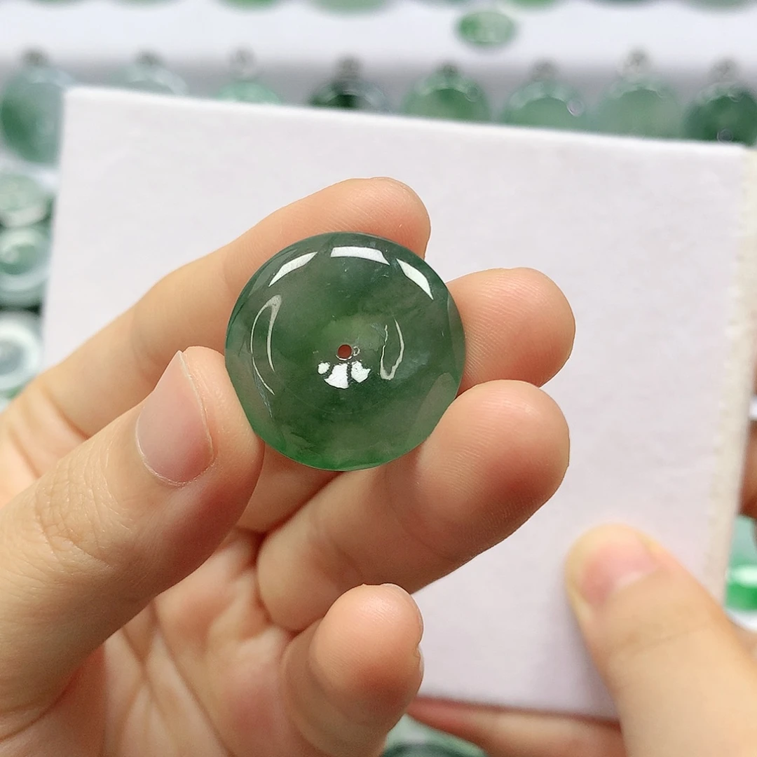 【闪购商品】翡翠颈饰未镶嵌翡翠吊坠