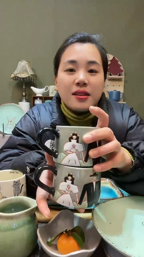 【闪购商品】陶瓷盘2个瑕疵款 手绘杯子  满20发货