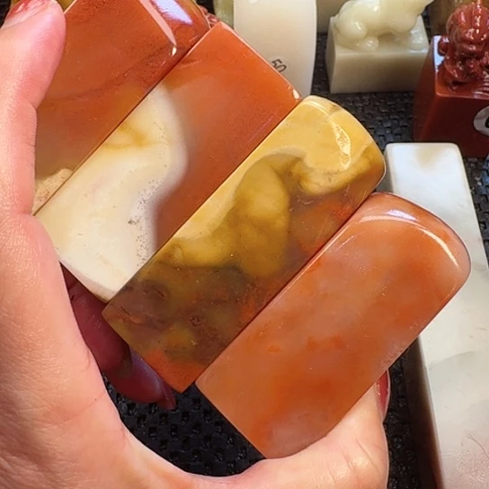 寿山石印石老挝石