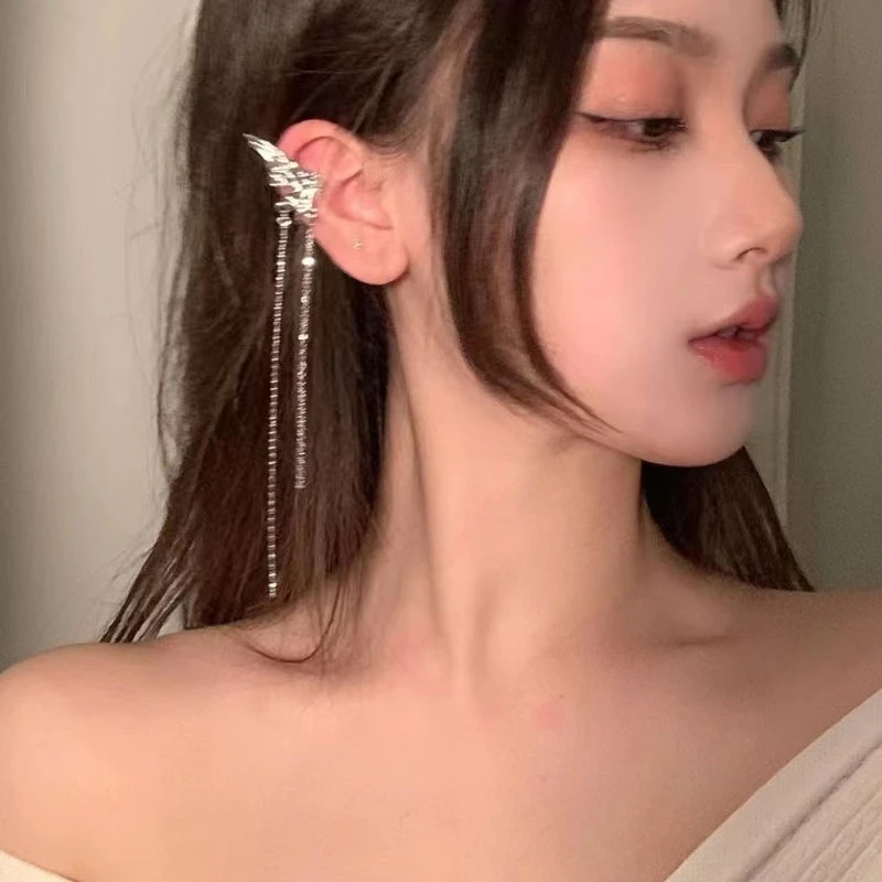 钛钢耳饰 超仙精灵蝴蝶耳夹女无耳洞流苏耳骨夹恶魔翅膀耳挂耳饰