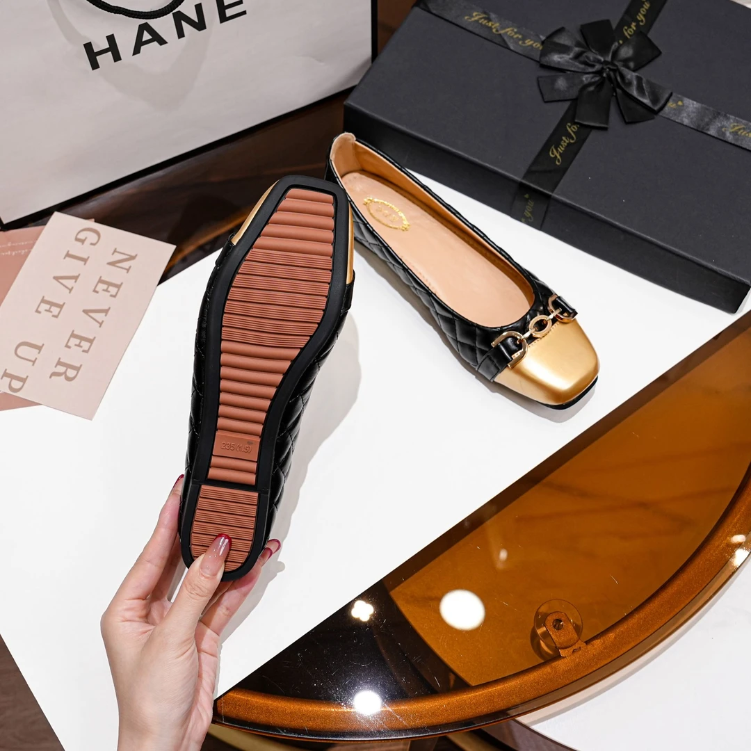 【绵羊垫脚】2024年春季新款方头浅口拼色平底鞋女小香风菱格单鞋