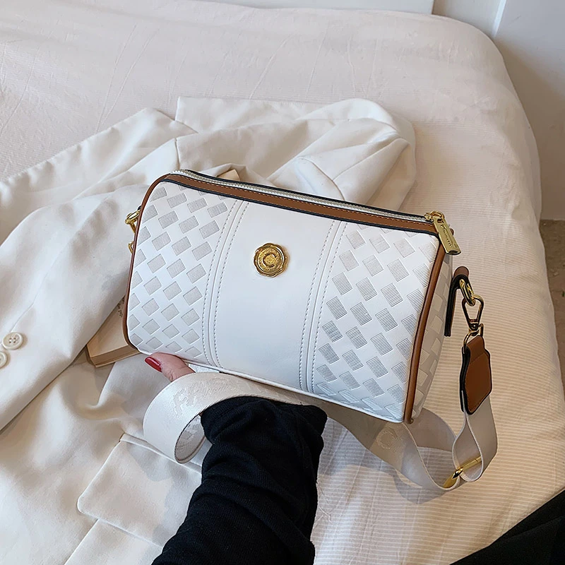 小水桶包压痕高级斜挎包2023新款流行质感女爆款韩版洋气单肩包女