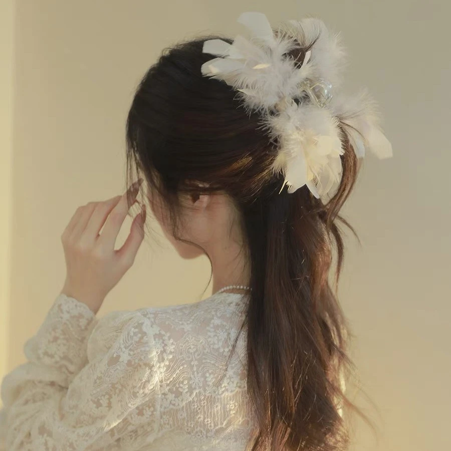 超仙气质羽毛发夹女后脑勺复古抓夹优雅鲨鱼夹发卡高端头饰高级感