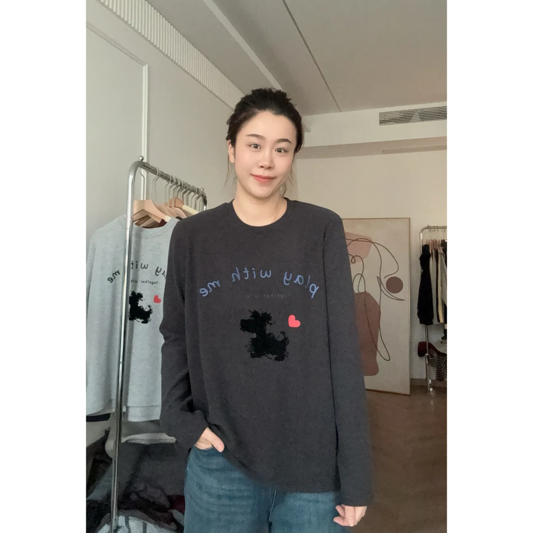 美亚恩NANA【爱心狗狗】秋冬圆领磨毛植绒正肩长袖T恤打底宽松C0042