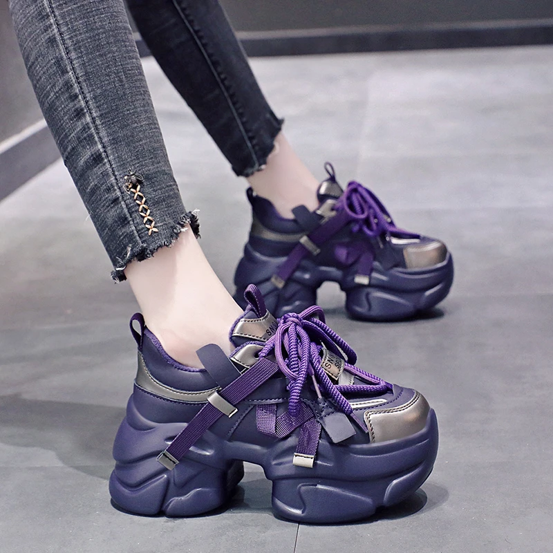 厚底显脚小老爹鞋女2025新款春季黑色鞋子爆款炸街轻便运动鞋