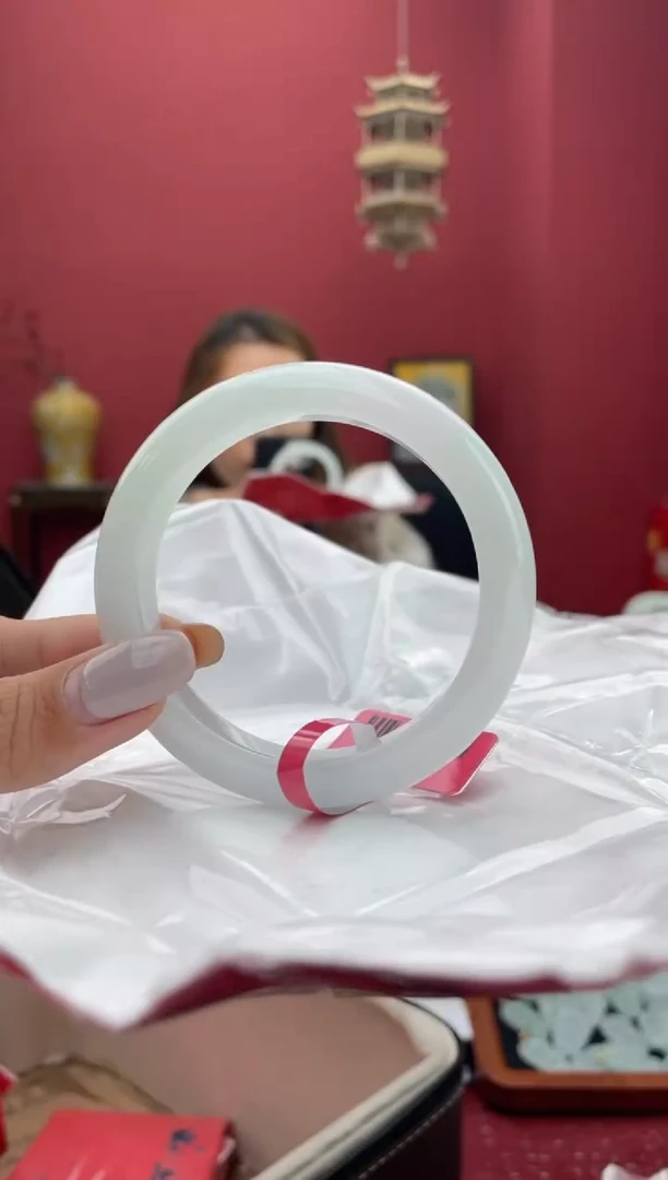 【闪购商品】翡翠手镯未镶嵌21手镯