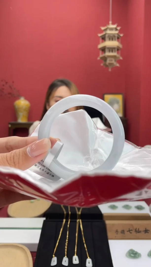 【闪购商品】翡翠手镯未镶嵌4手镯