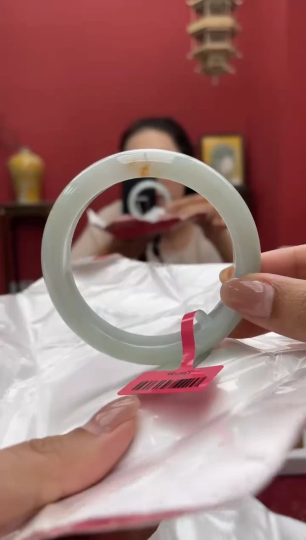 【闪购商品】翡翠手镯未镶嵌9手镯