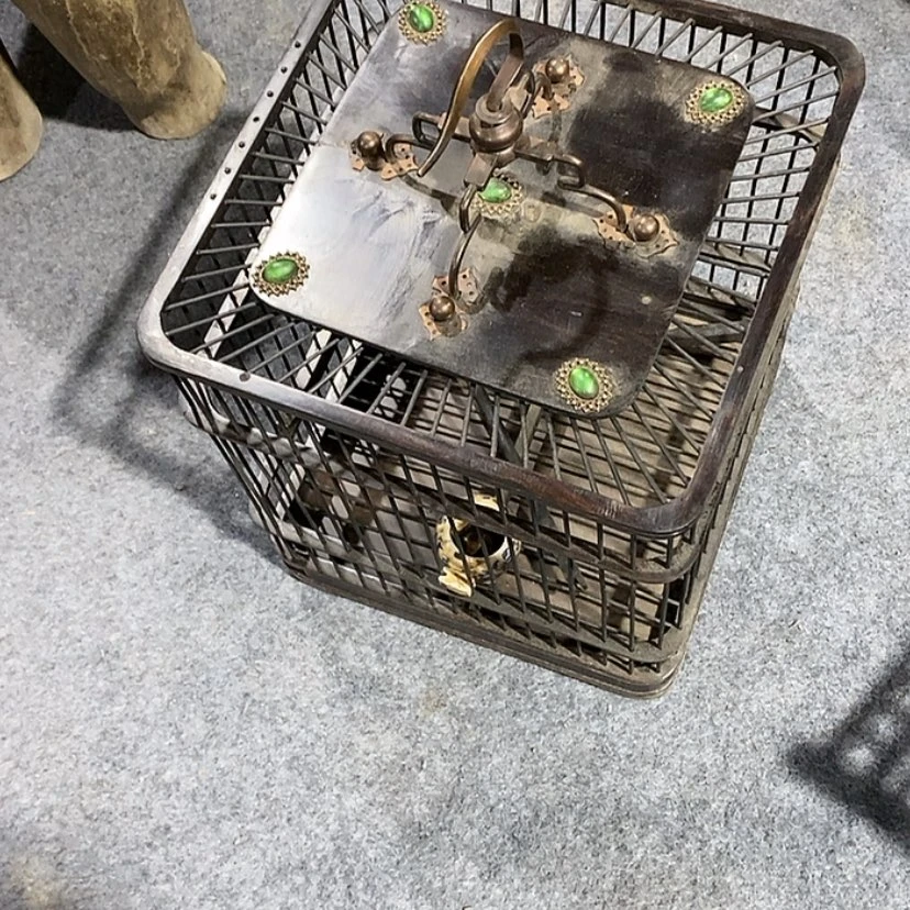 【闪购商品】青铜奋****人
