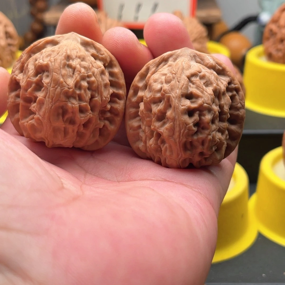 文玩核桃吊坠大****扬39野狼