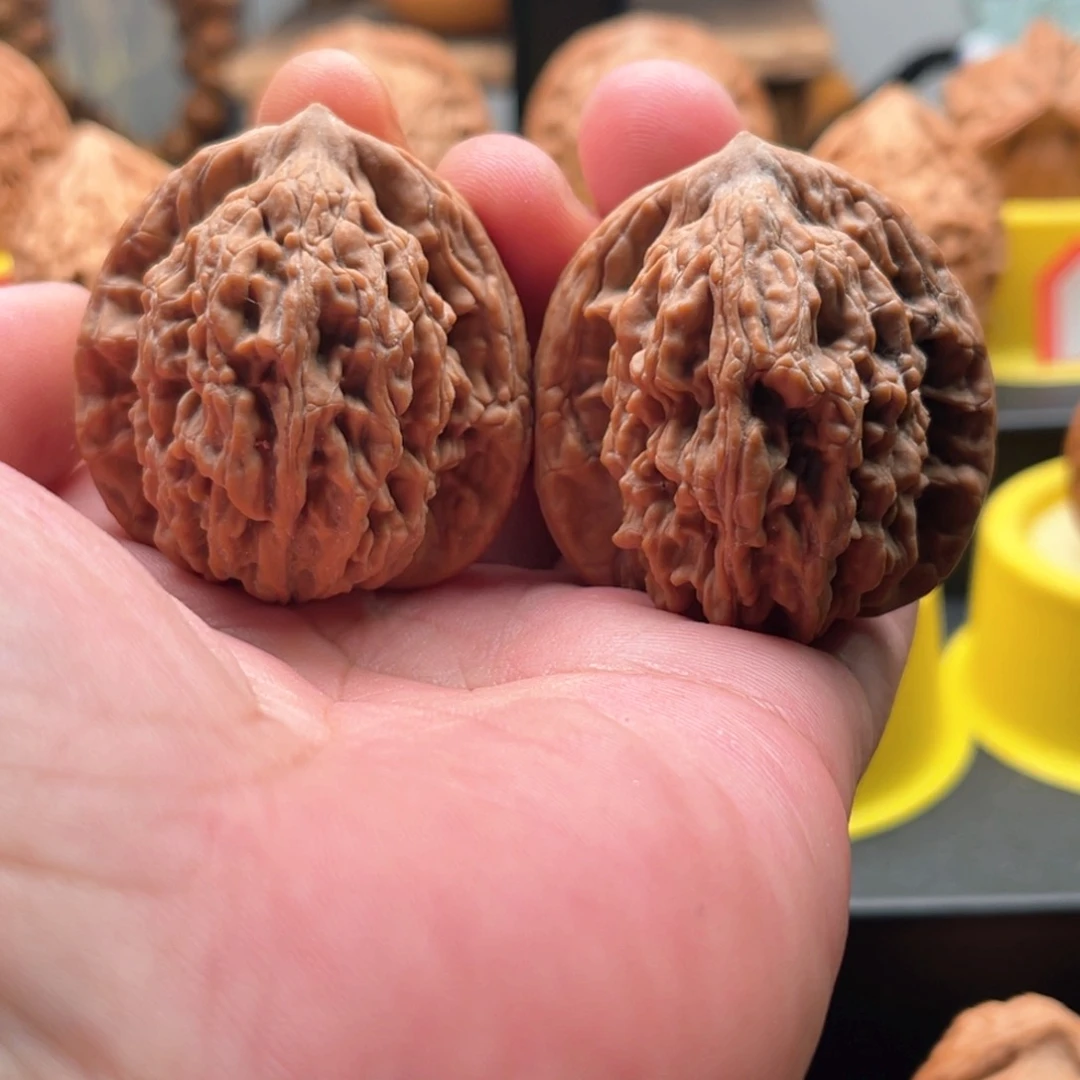 文玩核桃吊坠39麦穗虎头