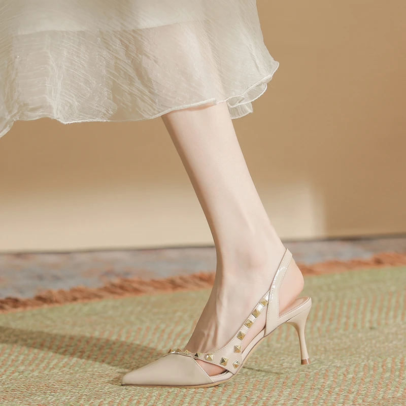 2024夏季时尚气质尖头铆钉浅口细跟凉鞋法式小众百搭一字带高跟鞋