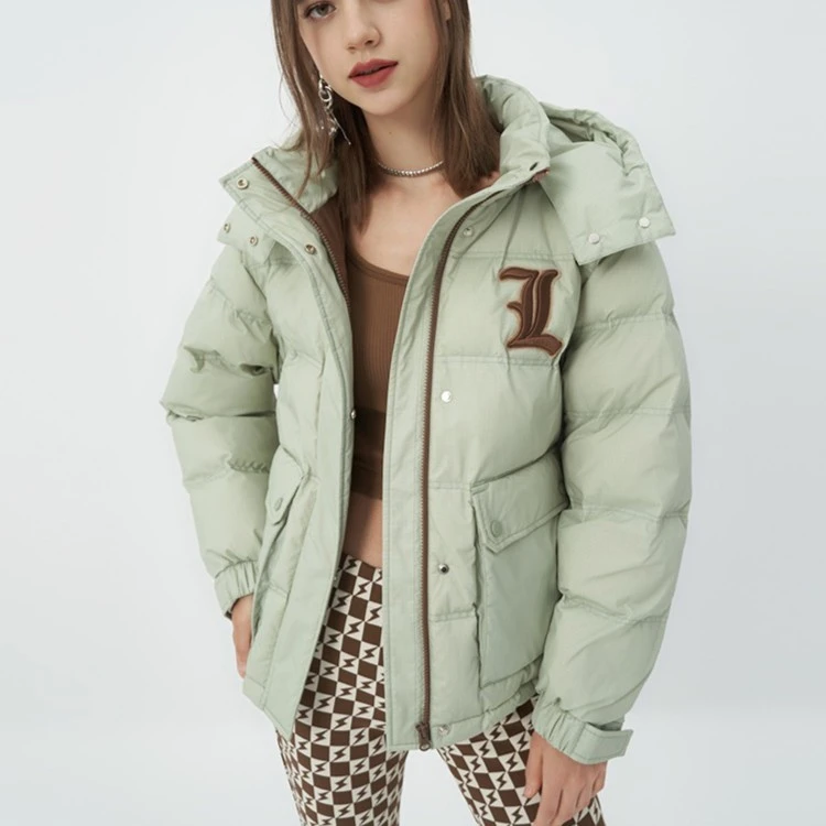 Y22601095朋克学院派克短款面包羽绒服