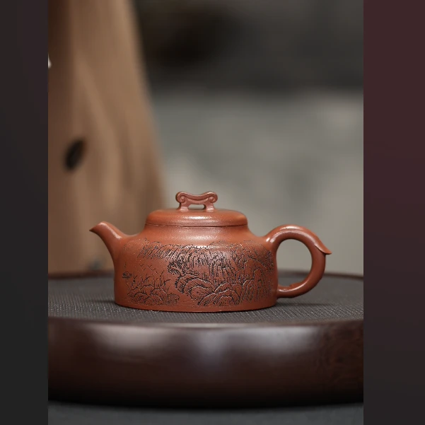 154 DJJ降坡泥刻绘高枕无忧壶