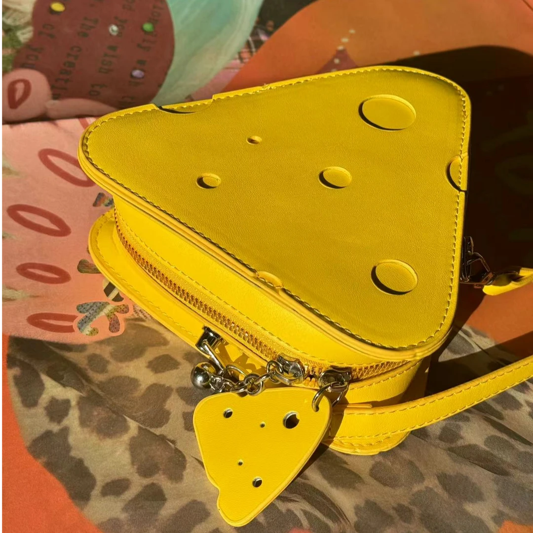 【生活周边系列】妖精的口袋可爱洞洞斜跨奶酪包2024春季通勤收纳包