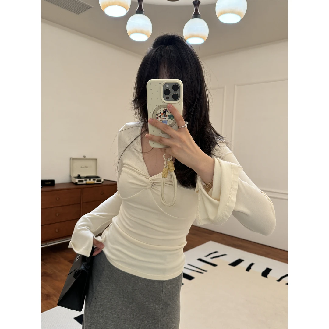 Lilpera【清仓福利】纽结喇叭袖上衣x360