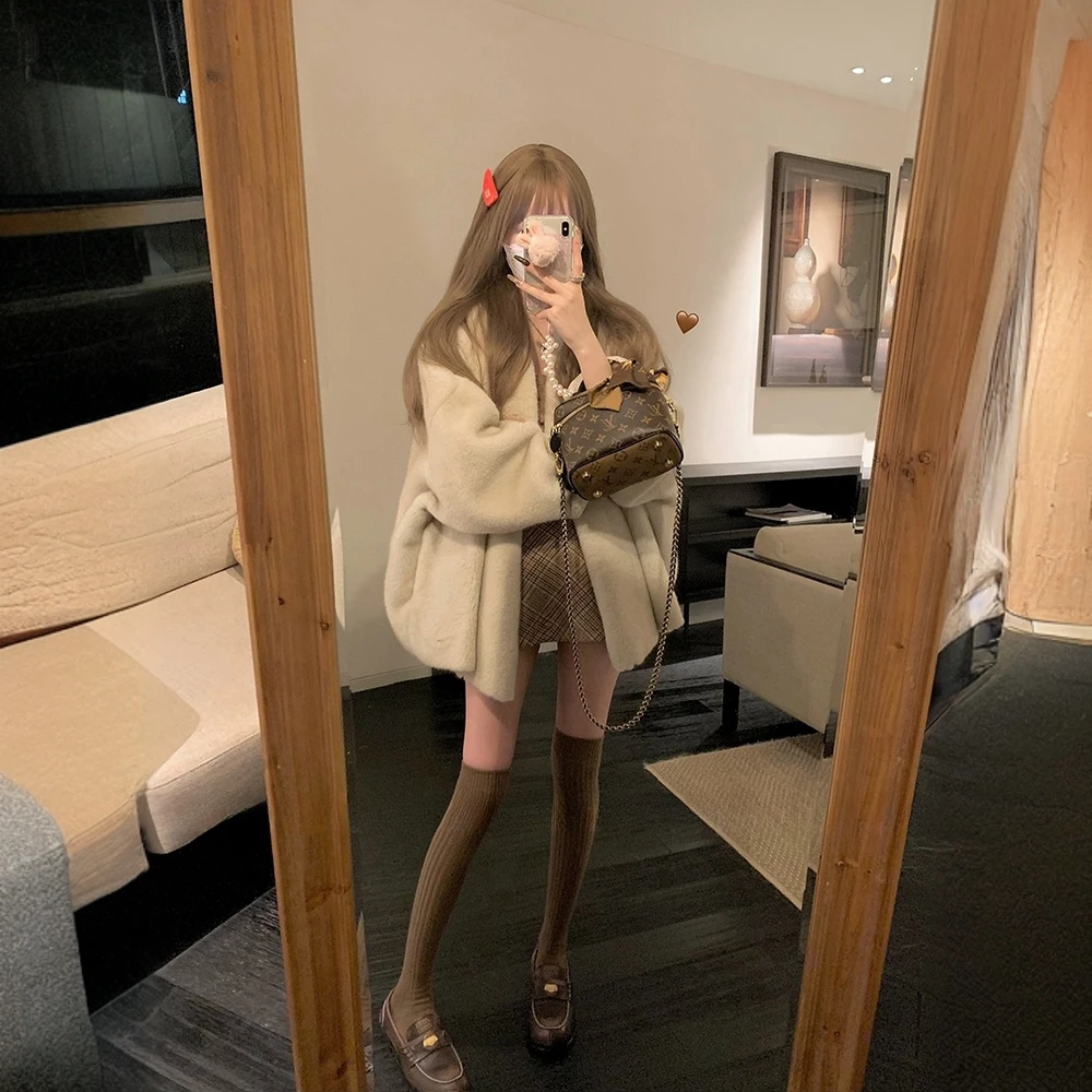 2024秋冬季斗篷款气环保貂皮毛一体毛毛气质名媛高级感仿皮草外套