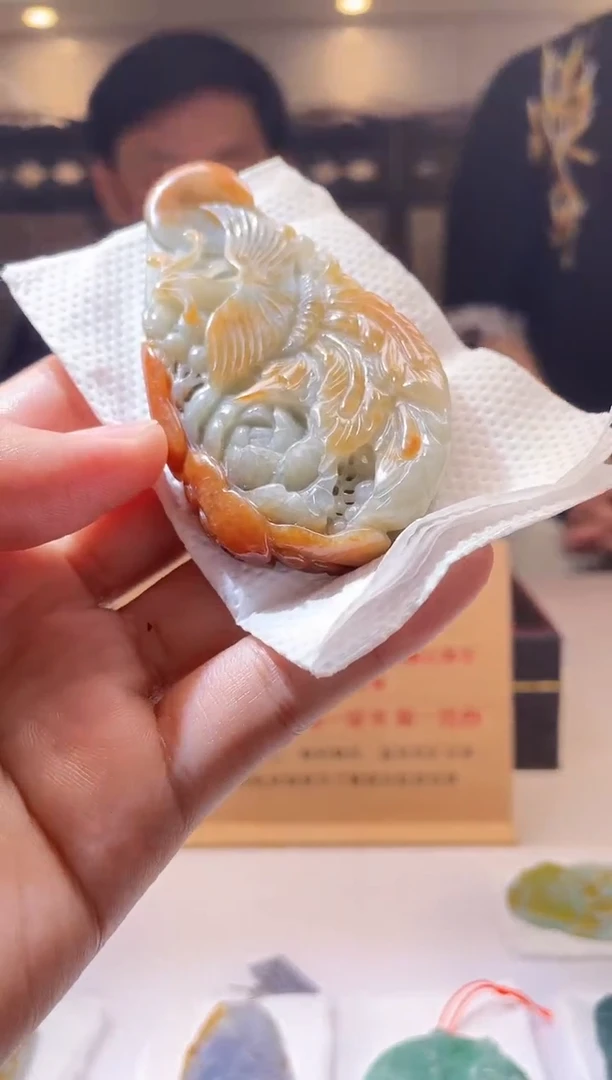 【闪购商品】定制翡翠未镶嵌21-毛货挂件需要抛光