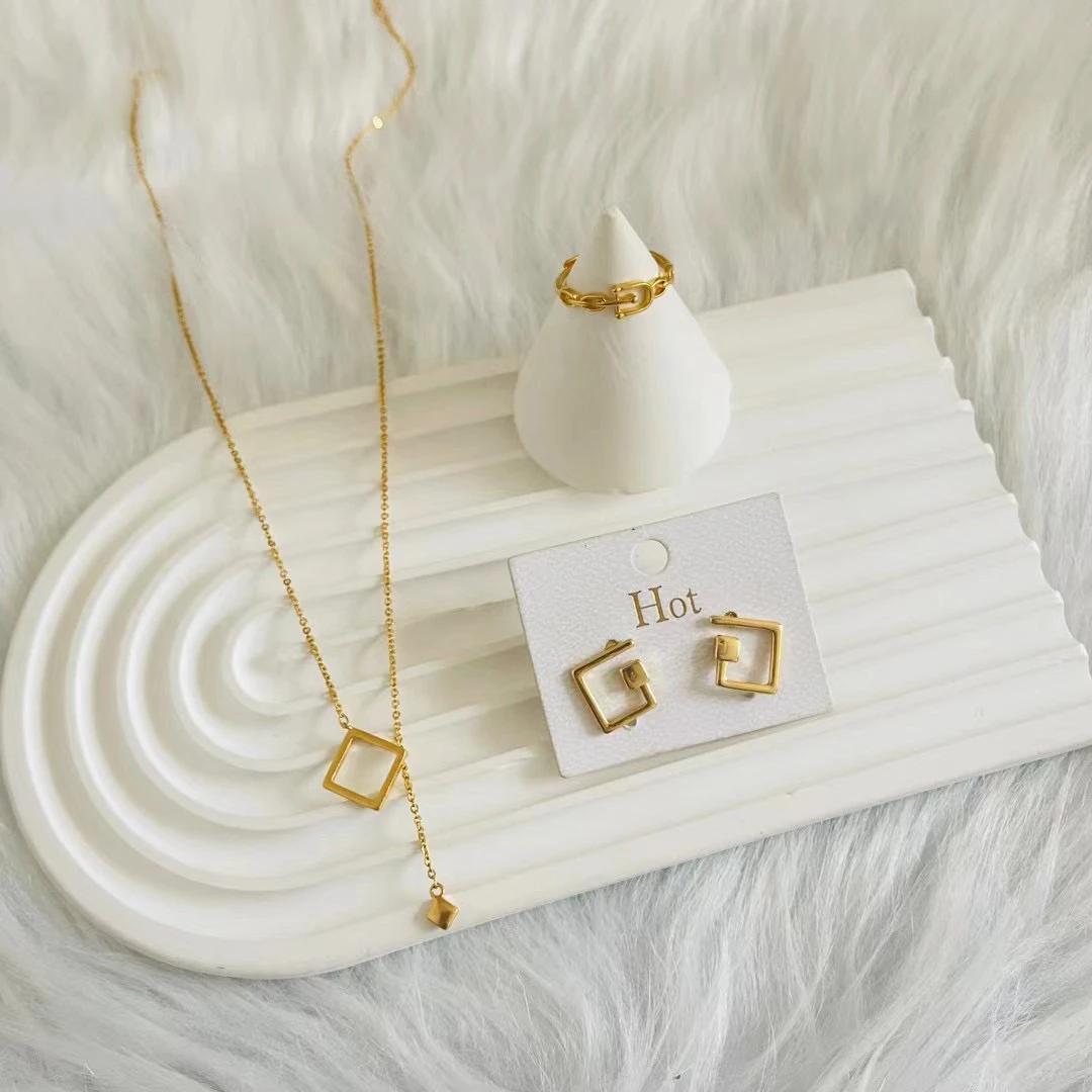 铜合金项链 如饰 新款方形三件套套装日常百搭