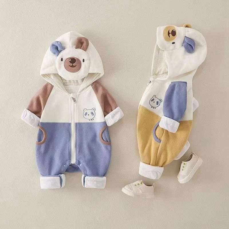 新款宝宝婴童装春秋款连帽卡通小熊假口袋拼接婴儿哈衣外出时尚潮