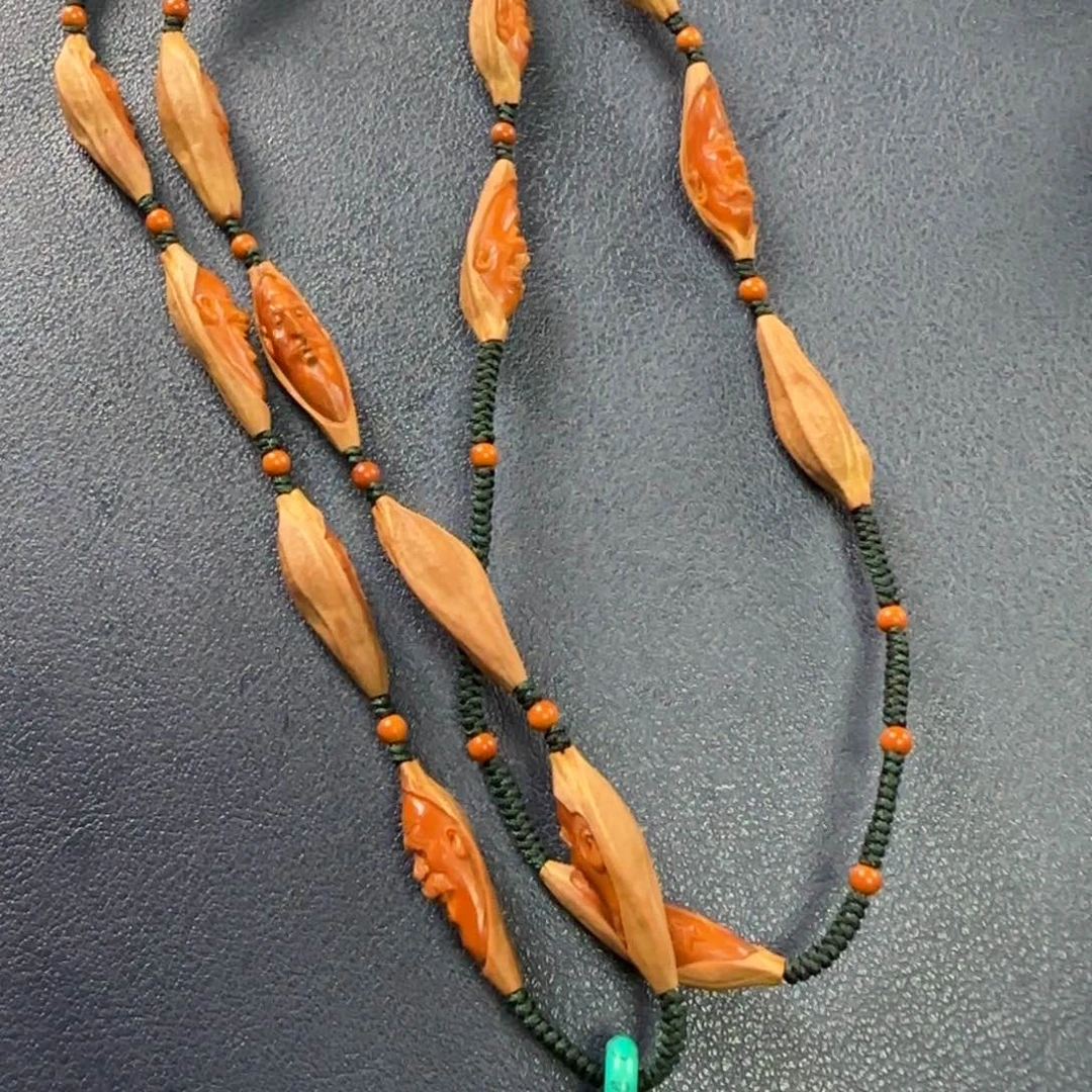 橄榄核核雕十八罗汉柳叶核