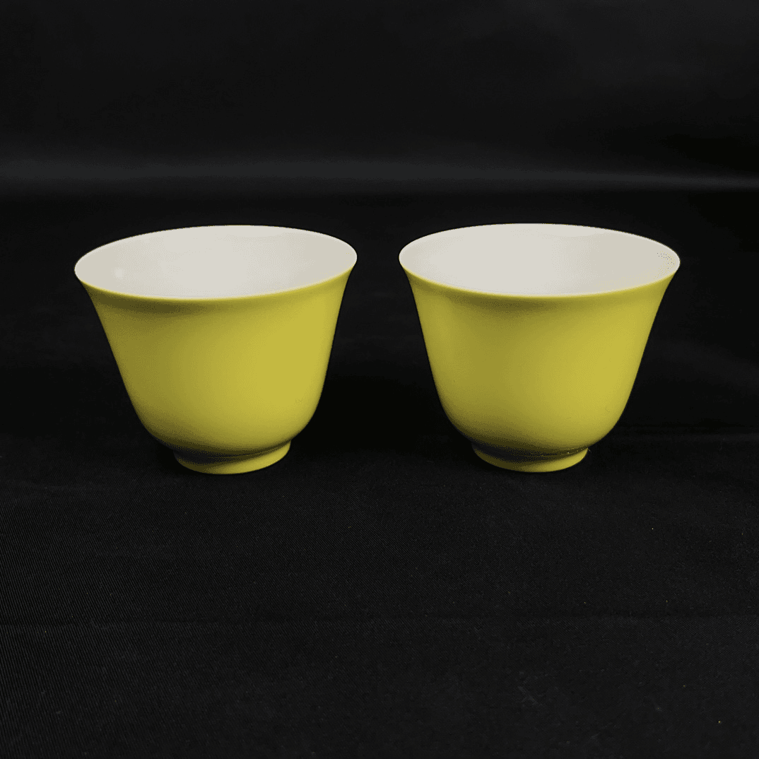 清雍正 黄釉粉彩 寿桃杯（一对） B10 1893