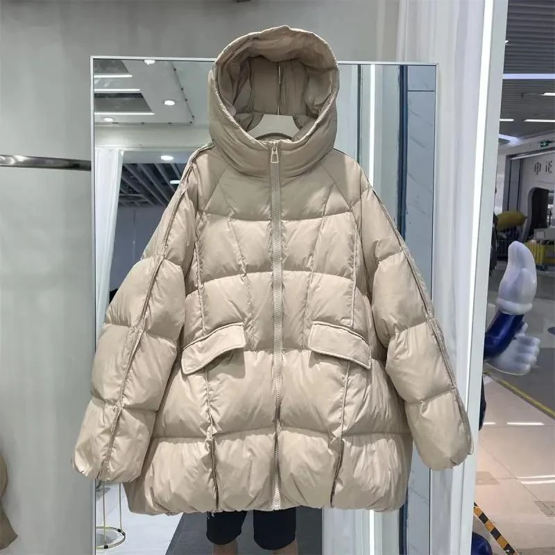 200斤加大码冬季保暖羽绒服女中长款宽松胖mm斗篷连帽白鸭绒外套