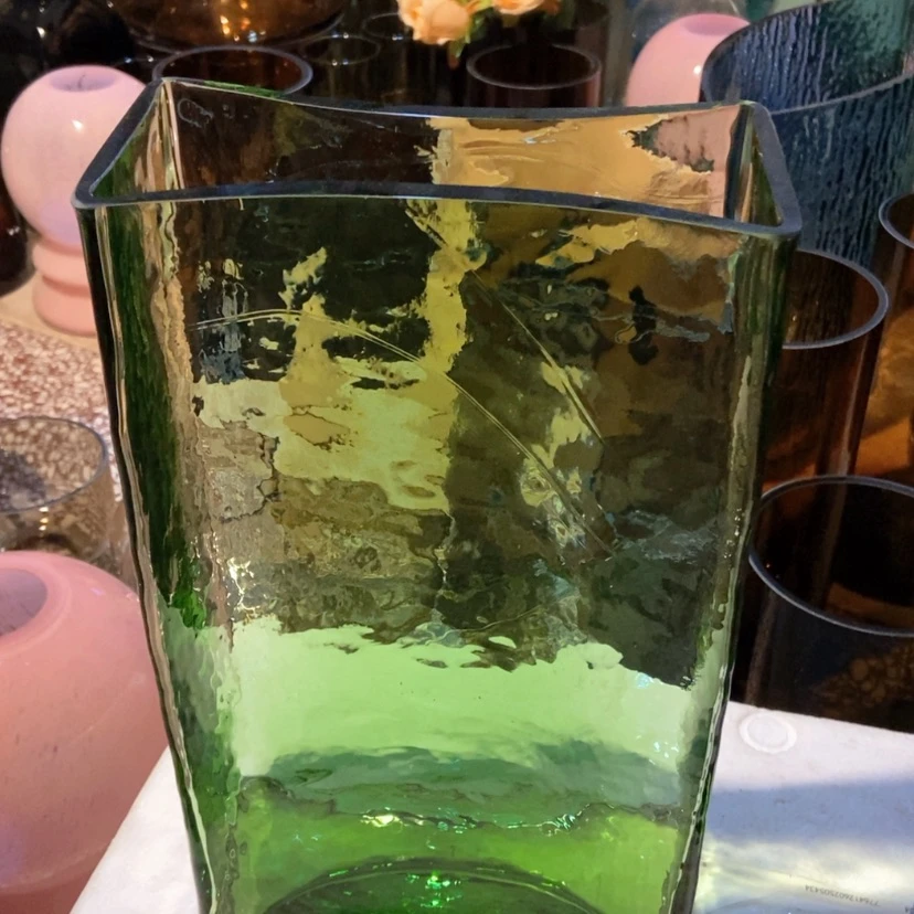 【闪购商品】绿色透玻璃花瓶